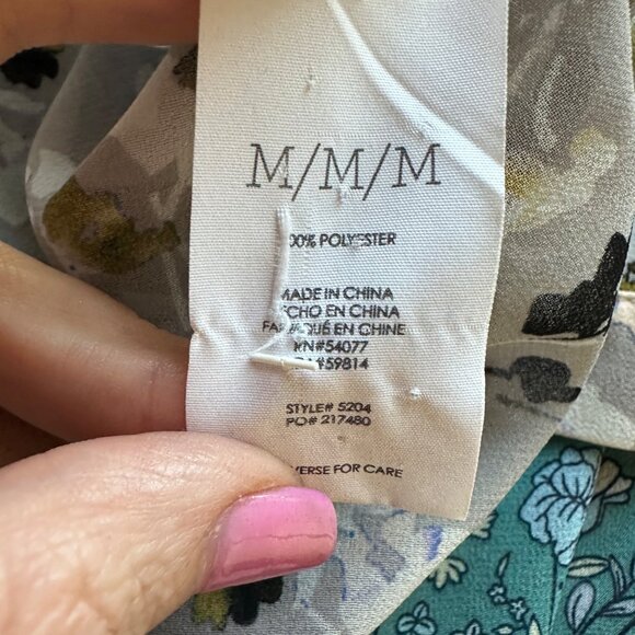 CAbi Floral Sheer Button Up Matinee Top Gray Womens Size M Relaxed Fit Office - Picture 5 of 6